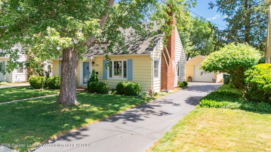 912 Evergreen Avenue, East Lansing, MI 48823 - #3