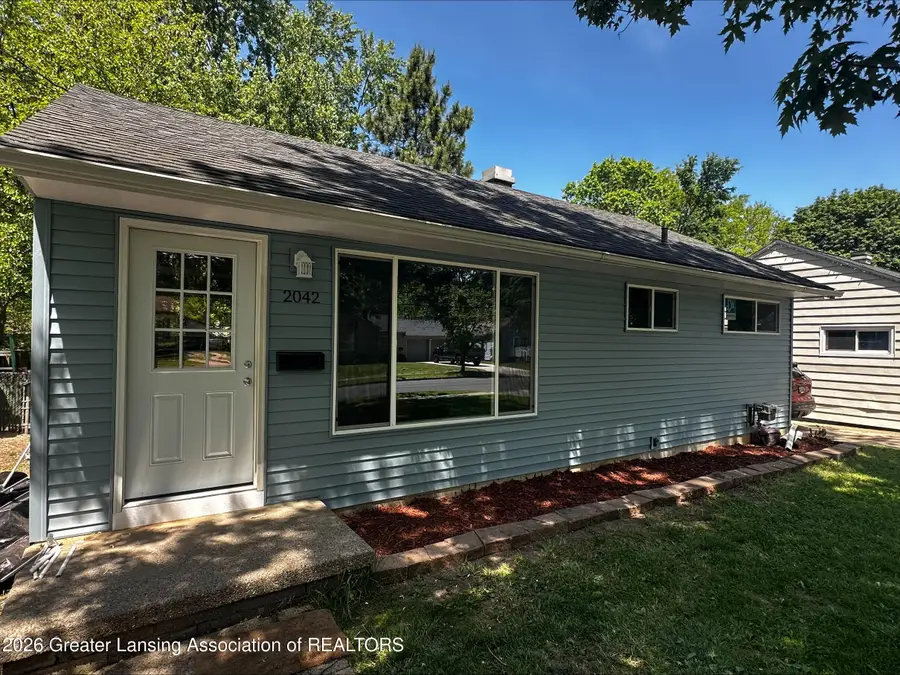 2042 Hillcrest Street, Lansing, MI 48910 - #2