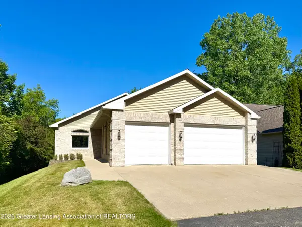 5531 Songbird Point #6, East Lansing, MI 48823