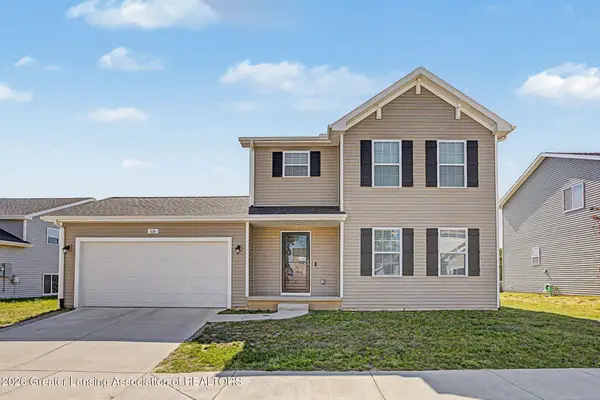 616 Muirfield Drive, Eaton Rapids, MI 48827