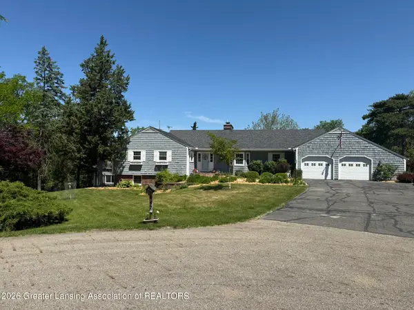 4426 Barton Road, Lansing, MI 48917