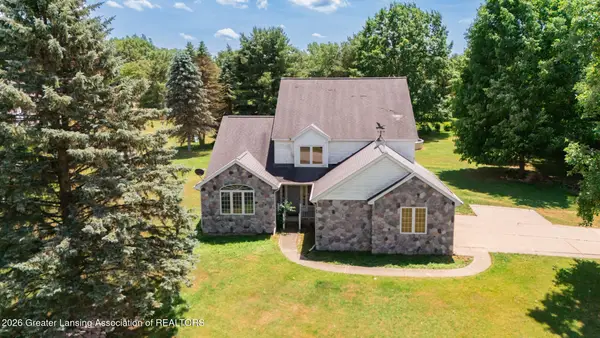 3384 Camino Del Sol Drive, Williamston, MI 48895