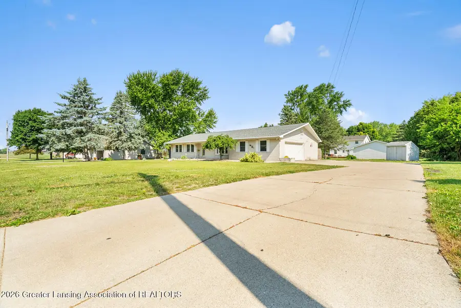 900 W Mcconnell Street, Saint Johns, MI 48879 - #3