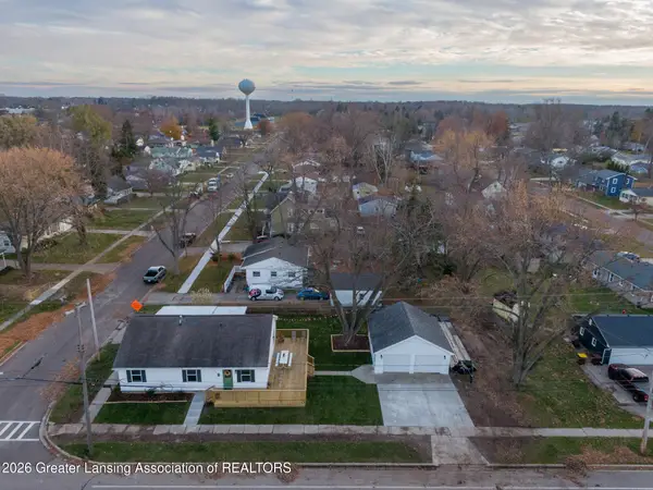 220 Edwards Street, Grand Ledge, MI 48837