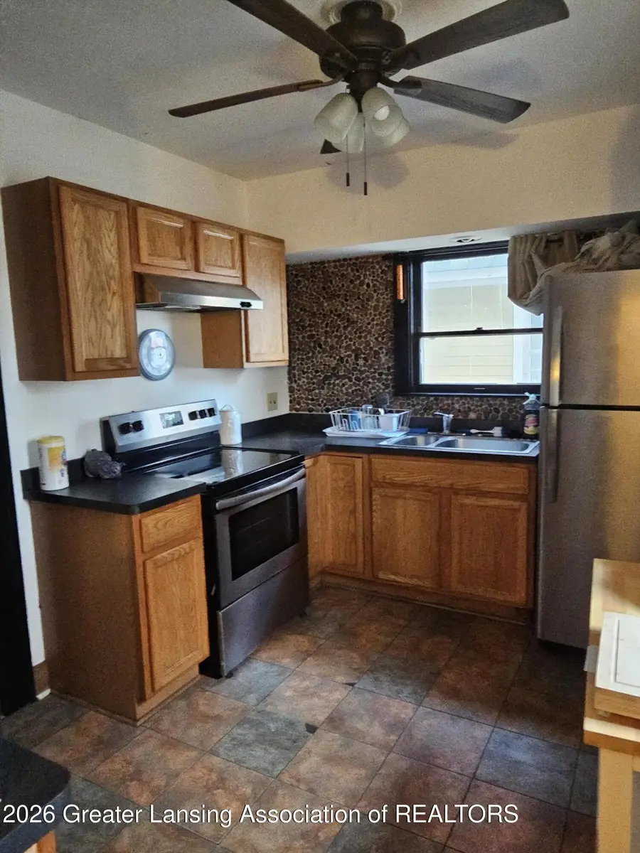 435 Regent Street, Lansing, MI 48912 - #3