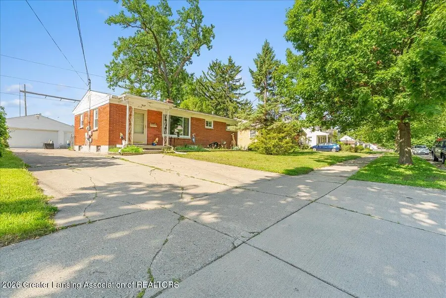 2718 Lasalle Gardens, Lansing, MI 48912 - #3