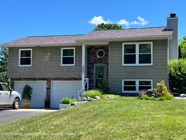 6555 Crestview Drive, Laingsburg, MI 48848
