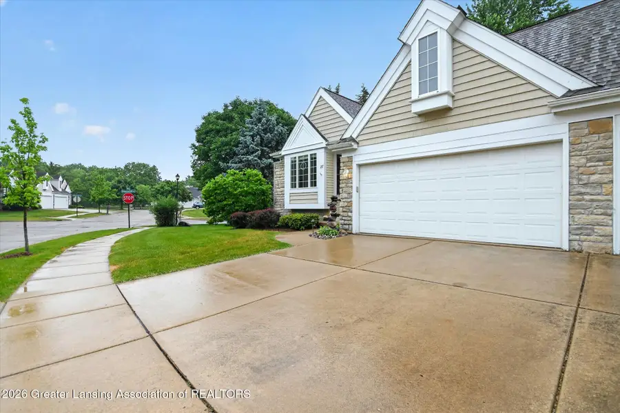 27 Aviemore Drive, Mason, MI 48854 - #3
