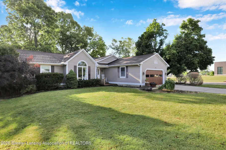 1099 Brookside Drive, Grand Ledge, MI 48837 - #3
