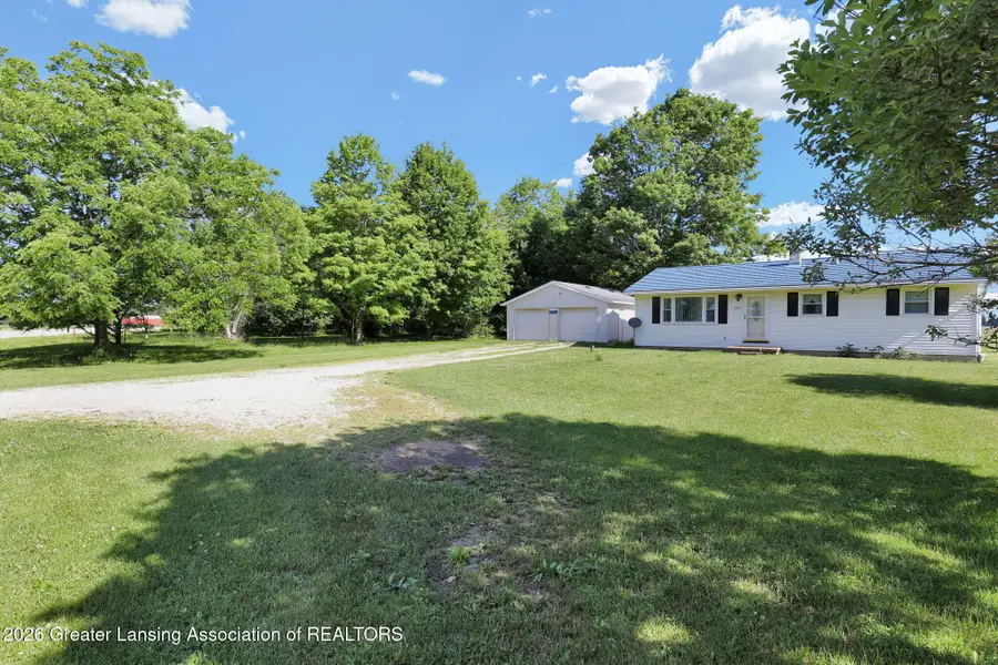 664 N Clinton Trail, Charlotte, MI 48813 - #2