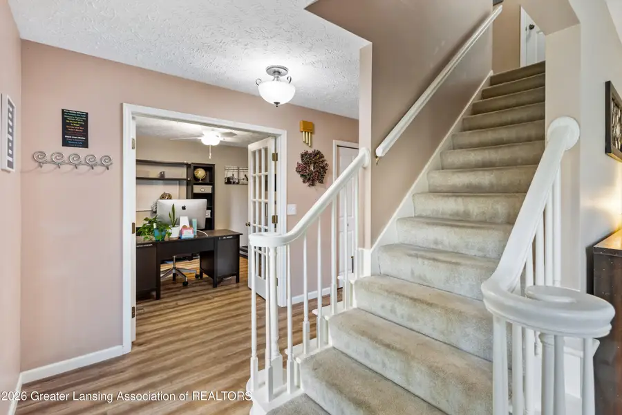 824 Amesbury Drive, Dewitt, MI 48820 - #2