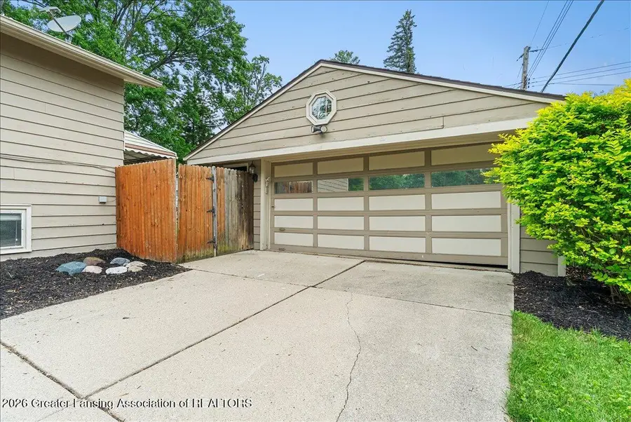 1718 Rock Way, Lansing, MI 48910 - #2