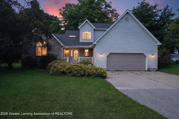 9600 Deer Trail, Haslett, MI 48840