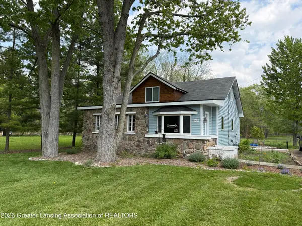5429 S Waverly Road, Lansing, MI 48911