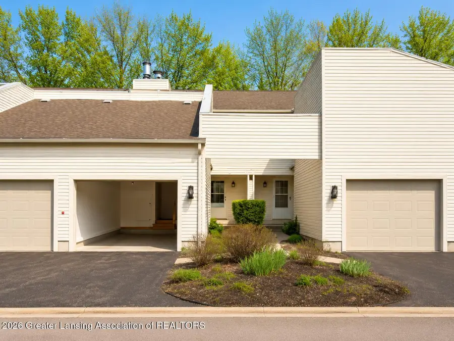 1106 S Ridge Road, Lansing, MI 48917 - #2