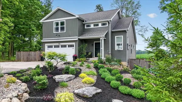 1695 W Solon Road, DeWitt, MI 48820