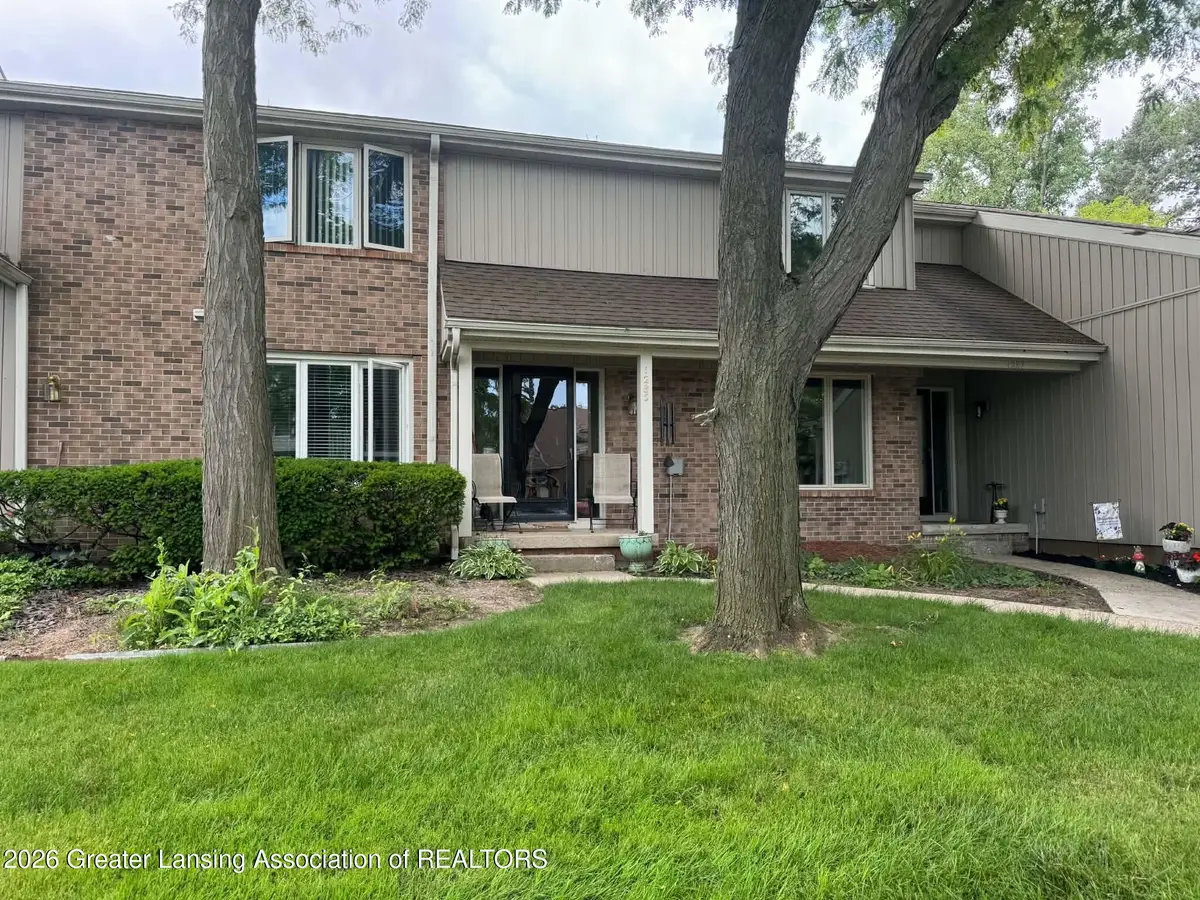 1285 N Chartwell Carriage Way, East Lansing, MI 48823 - #1