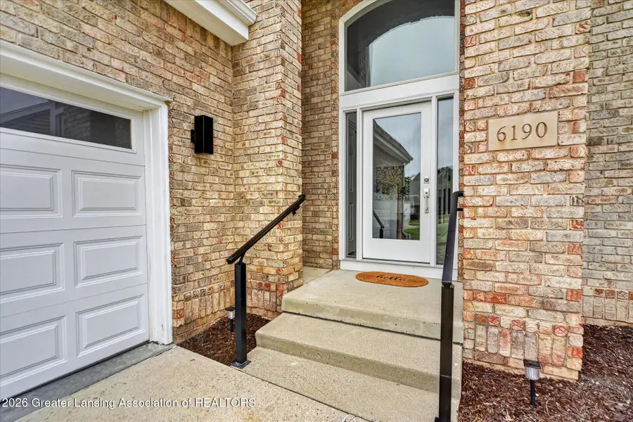 6190 W Golfridge Drive, East Lansing, MI 48823 - #2