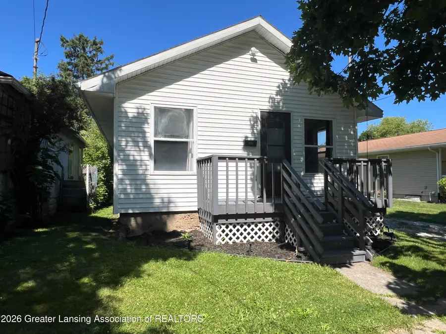 616 S Fairview Avenue, Lansing, MI 48912 - #3