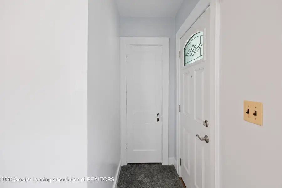 213 S Hayford Avenue, Lansing, MI 48912 - #3