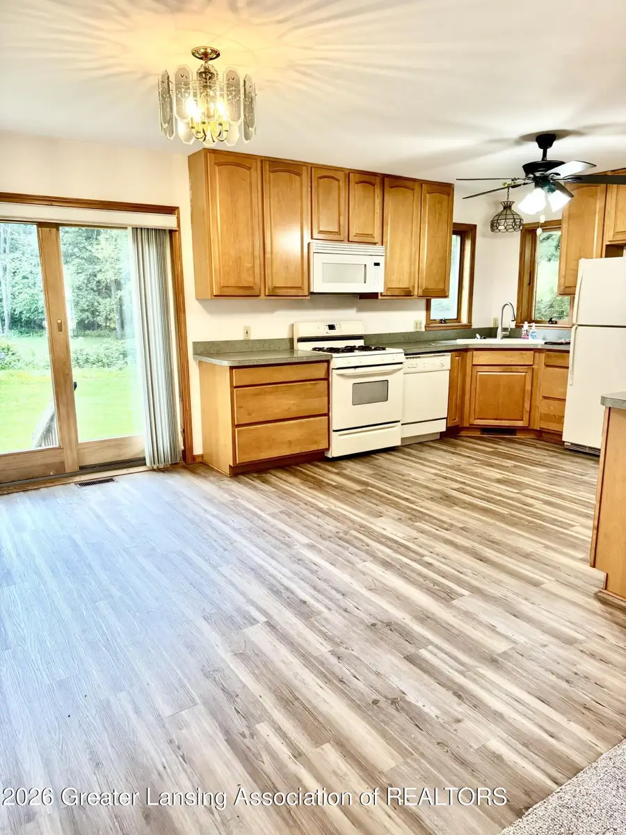 7310 W Victoria Drive, Laingsburg, MI 48848 - #3