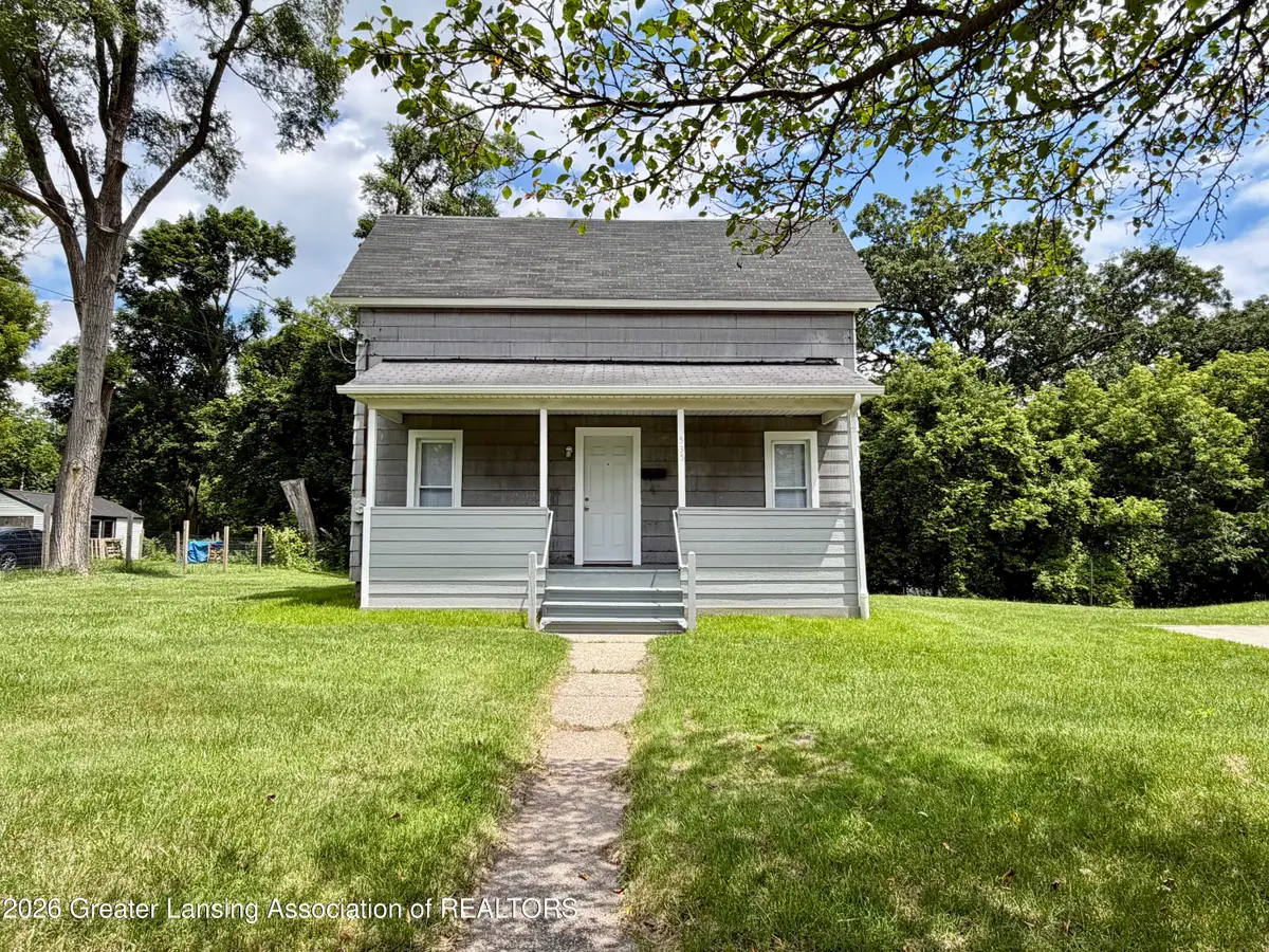 535 S Fairview Avenue, Lansing, MI 48912 - #1