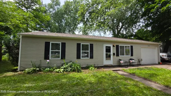 3920 S Deerfield Avenue, Lansing, MI 48911
