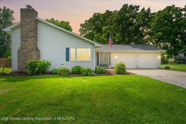 102 Wicklow Road, Eaton Rapids, MI 48827