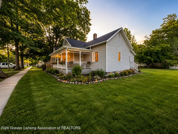 219 E Adelaide Street, Maple Rapids, MI 48853
