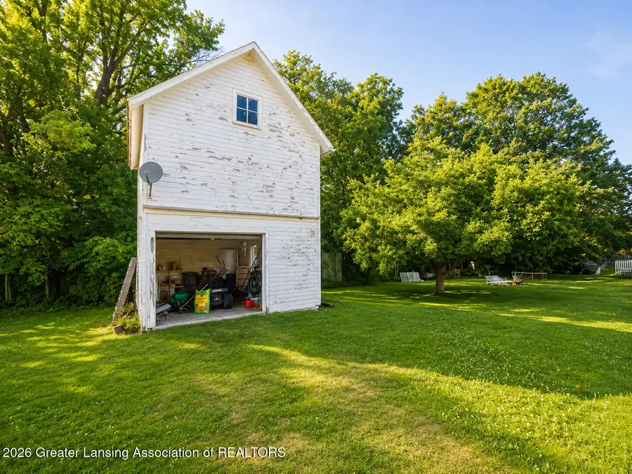 219 E Adelaide Street, Maple Rapids, MI 48853 - #3
