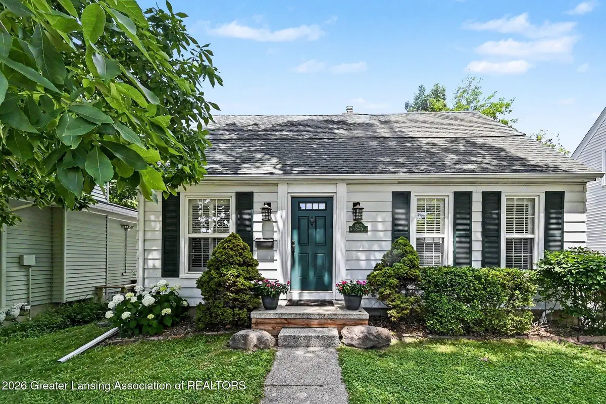 1002 W Grand River Avenue, East Lansing, MI 48823 - #1