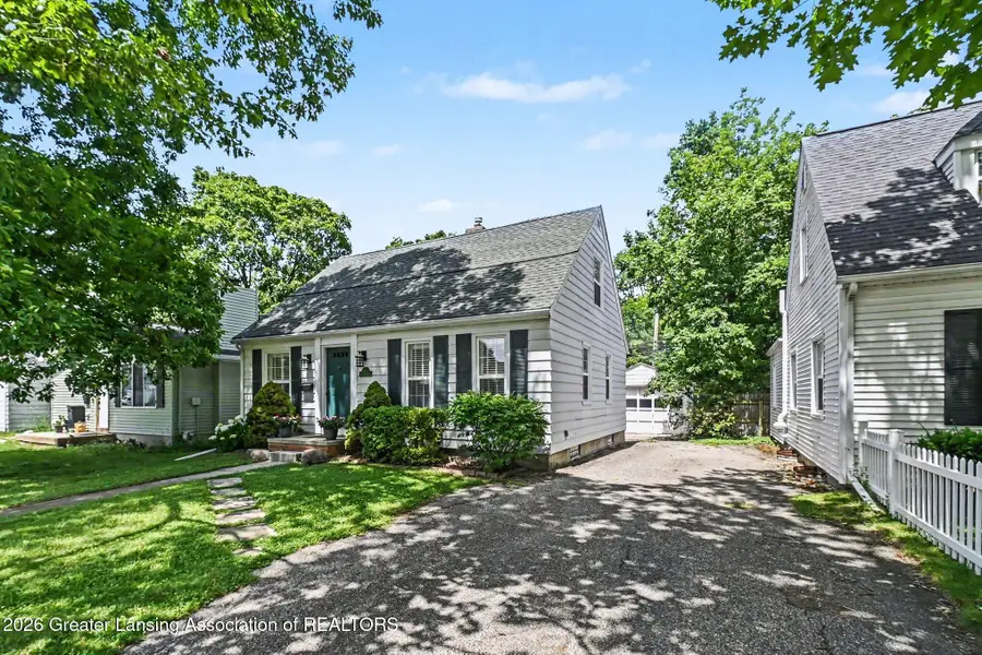 1002 W Grand River Avenue, East Lansing, MI 48823 - #2