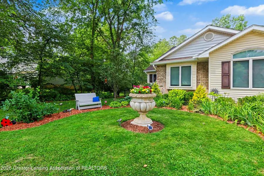 11763 W Andre Drive, Grand Ledge, MI 48837 - #2