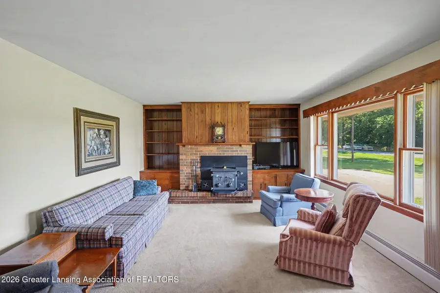 855 N Onondaga Road, Holt, MI 48842 - #3