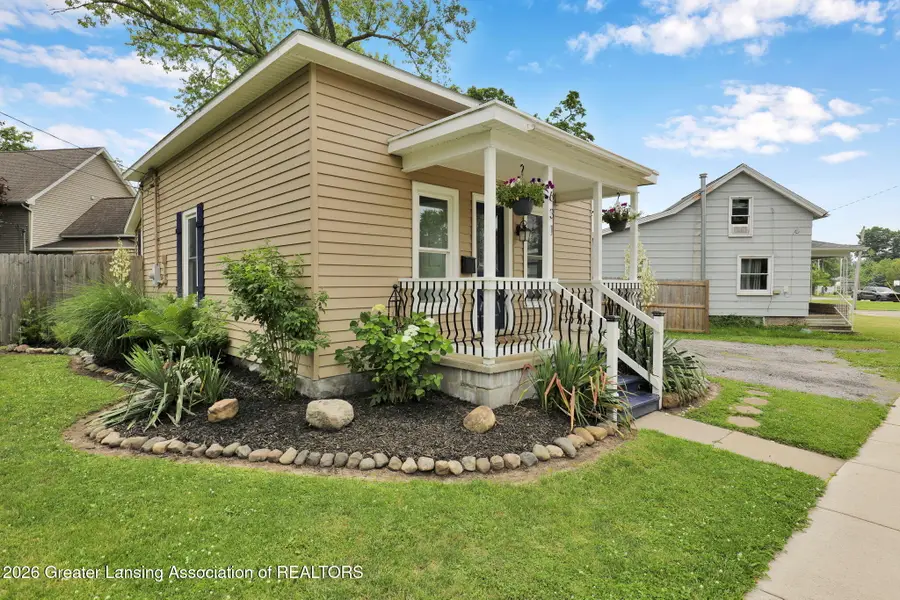 631 Jenne Street, Grand Ledge, MI 48837 - #3