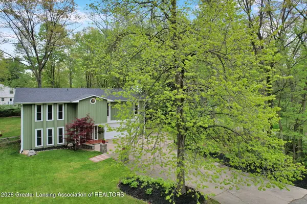 111 Feldspar Drive, Williamston, MI 48895