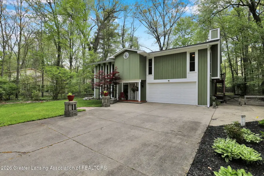 111 Feldspar Drive, Williamston, MI 48895 - #3