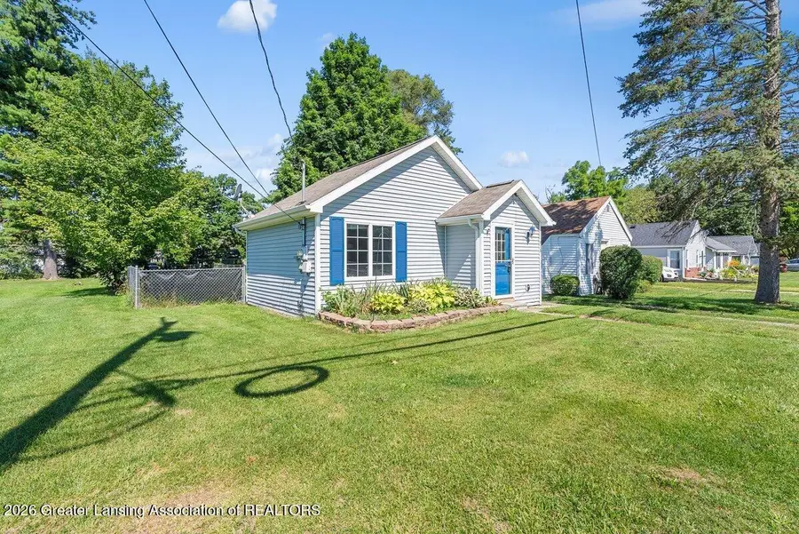 818 S Clinton Street, Charlotte, MI 48813 - #3