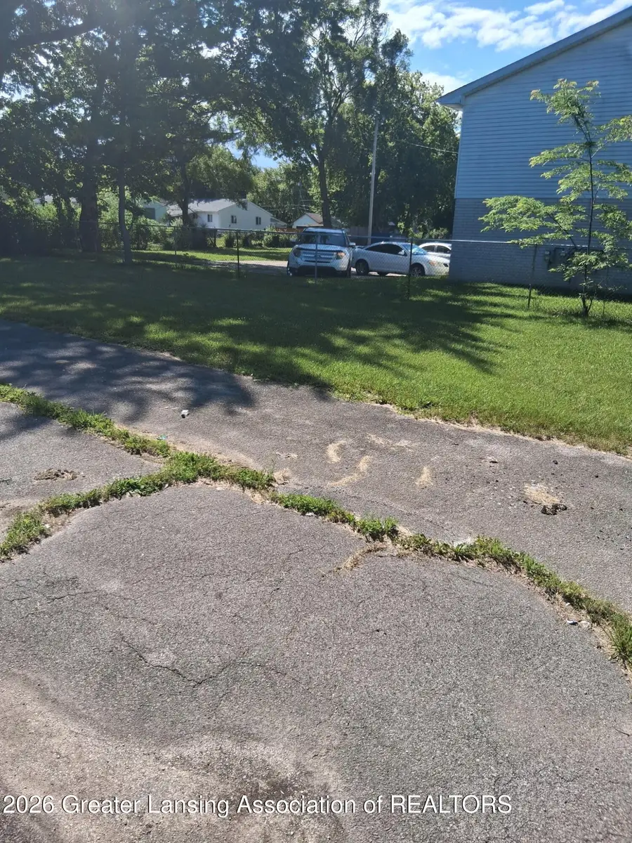 2120 Sheridan Avenue, Saginaw, MI 48601 - #2