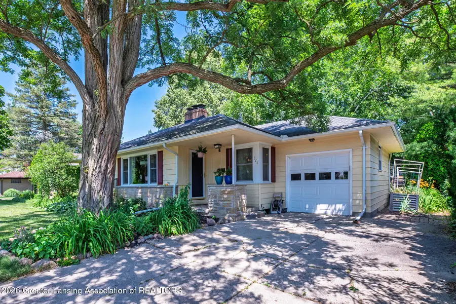 226 Kenberry Drive, East Lansing, MI 48823 - #2