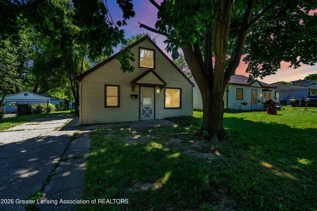 816 E Harris Street, Lansing, MI 48906 - #1