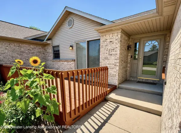 738 Emerald Drive #43, Charlotte, MI 48813