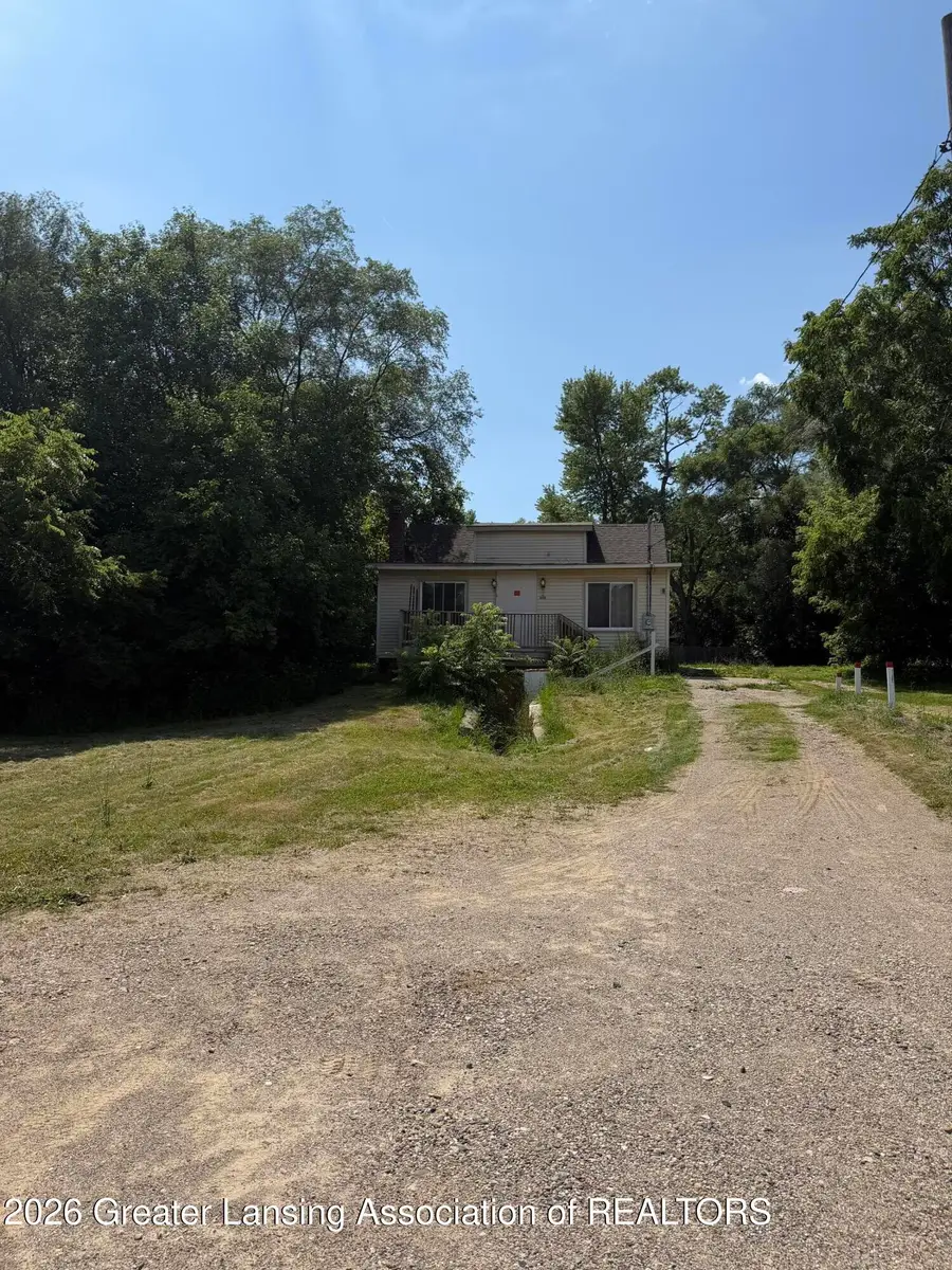 3120 S Cedar Street, Lansing, MI 48910 - #2