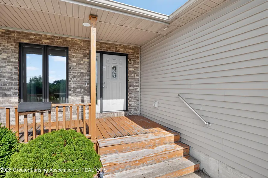 6072 N Canal Roadway, Dimondale, MI 48821 - #2