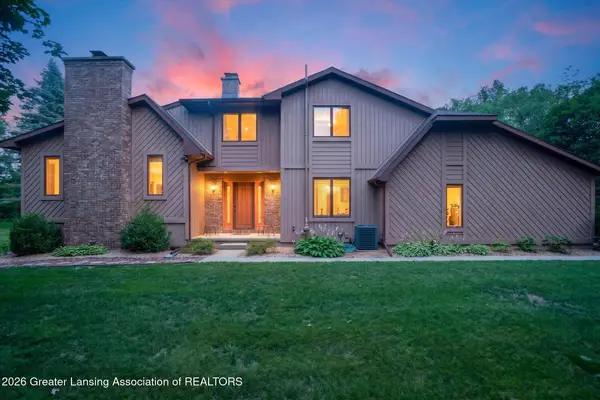 8360 E 5 Point Highway, Eaton Rapids, MI 48827
