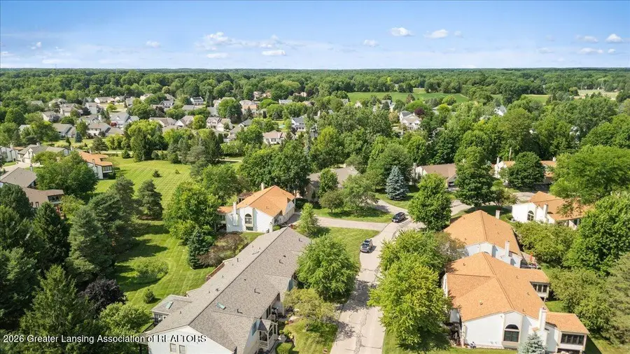 1221 Brook Trail, Lansing, MI 48917 - #3