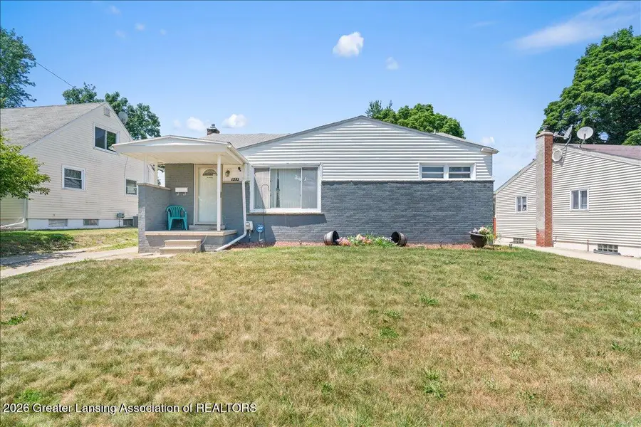 925 Mitchell Avenue, Lansing, MI 48917 - #2
