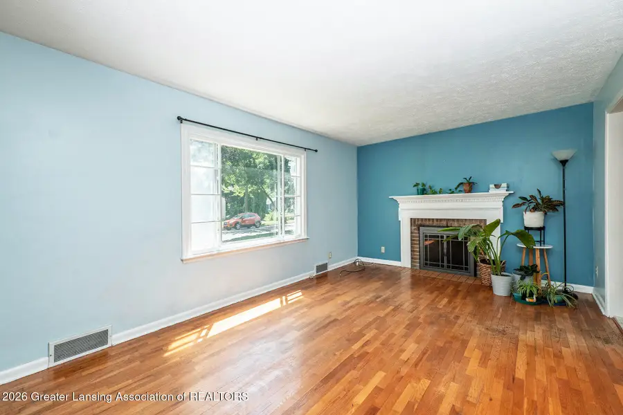 537 Gunson Street, East Lansing, MI 48823 - #3