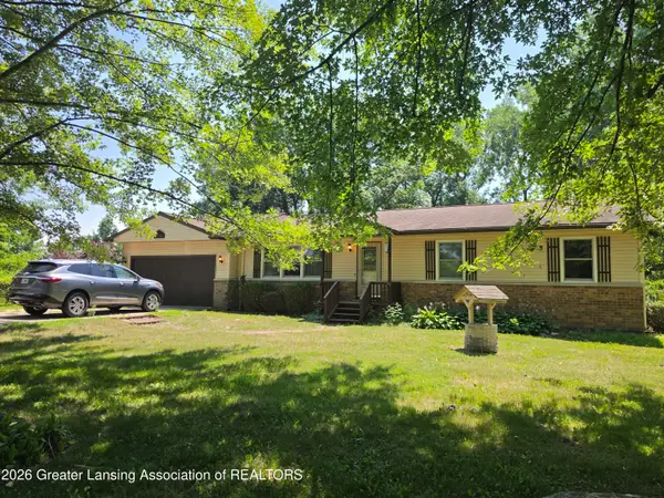 10265 W Eaton Highway, Grand Ledge, MI 48837