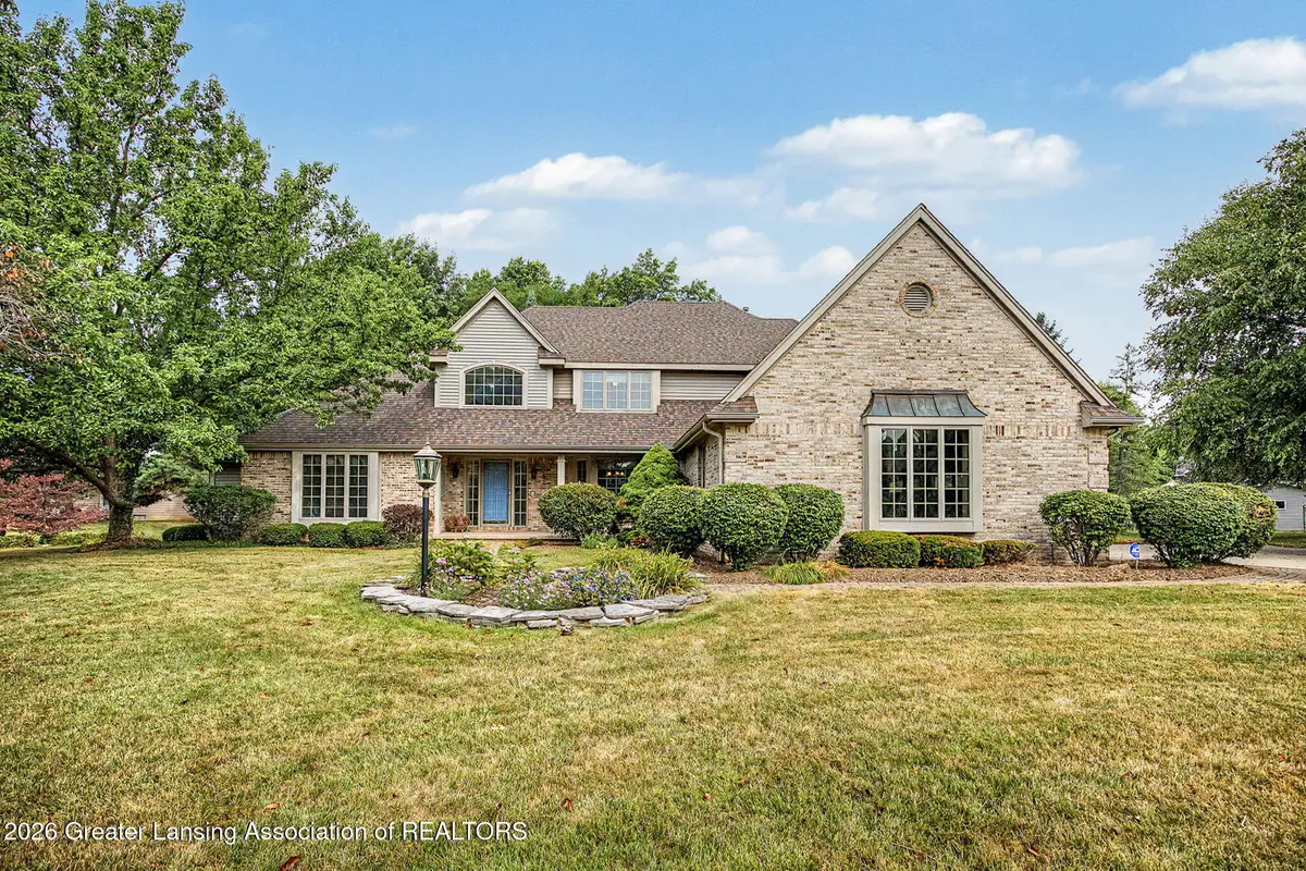 682 Parkview Circle, Saint Johns, MI 48879 - #1